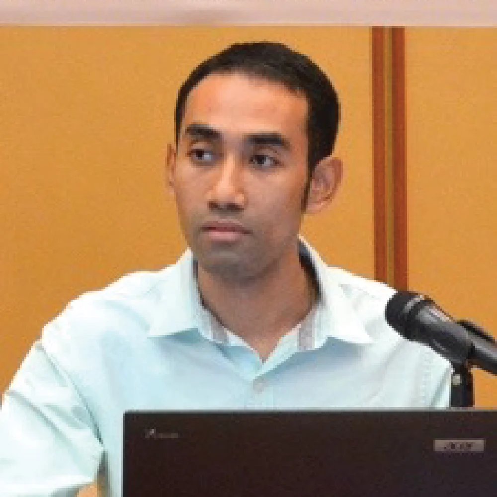 กวินธร เสถียร