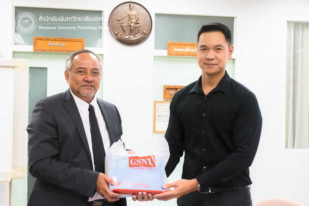 ไมโครคอนโทรลเลอร์และการประยุกต์ใช้ในงานควบคุมหุ่นยนต์
